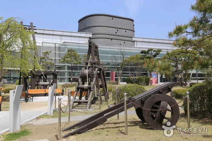 Visiting Suwon Hwaseong Museum (수원화성박물관): What You Will See and Learn